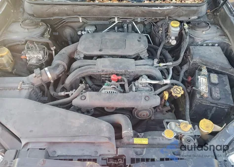 2011 Subaru Outback 2.5I Premium z USA, uszkodzony, nr VIN 4S4BRBCC9B3424869